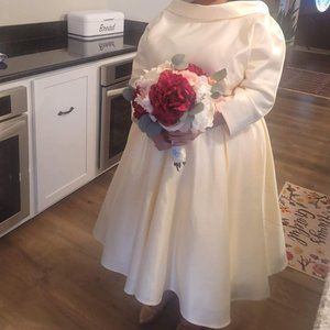 Tea-lenght wedding dress